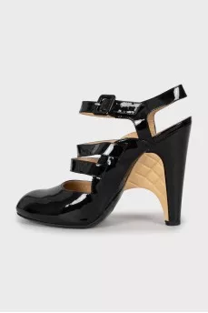 Leather slip-on sandals