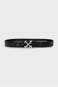 Leather belt with logo buckle