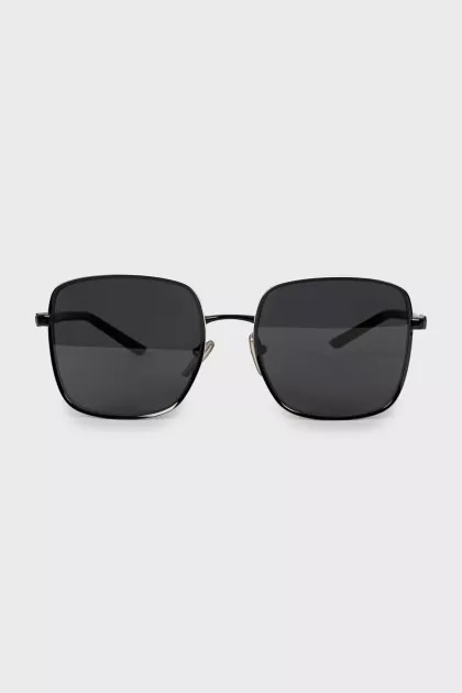 Rectangular sunglasses with logo