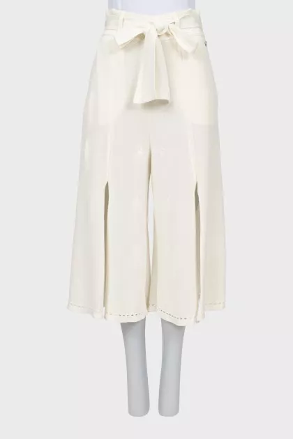 Knitted culottes with slits