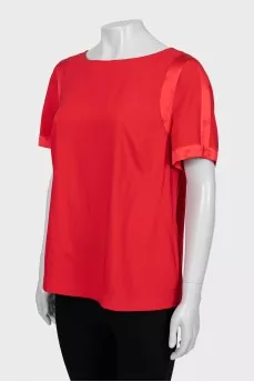 Red blouse with short sleeves