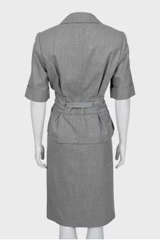 Wool suit with fitted skirt