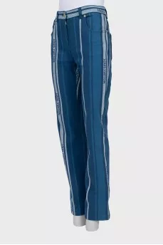 Straight-leg jeans with branded logo