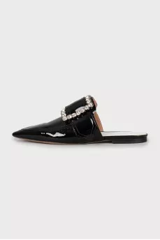 Lacquered mules with decor