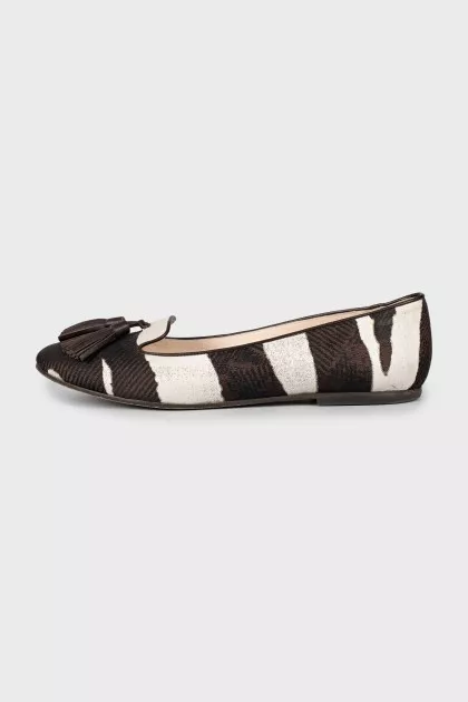 Two-tone textile ballet shoes