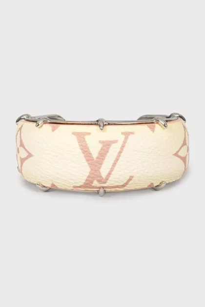 Silver bracelet with signature logo