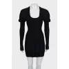 Bodycon dress with voluminous shoulders