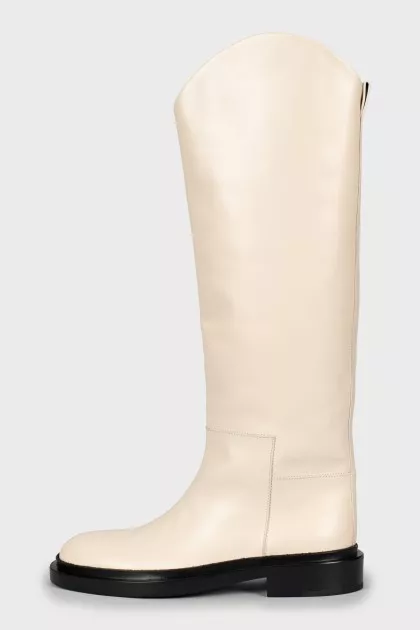 Leather boots with black soles
