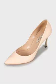 Patent leather shoes with metal heels