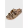 Men's slippers in signature print
