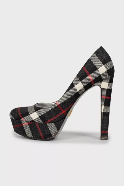 Textile shoes in check print