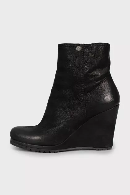 Leather wedge boots