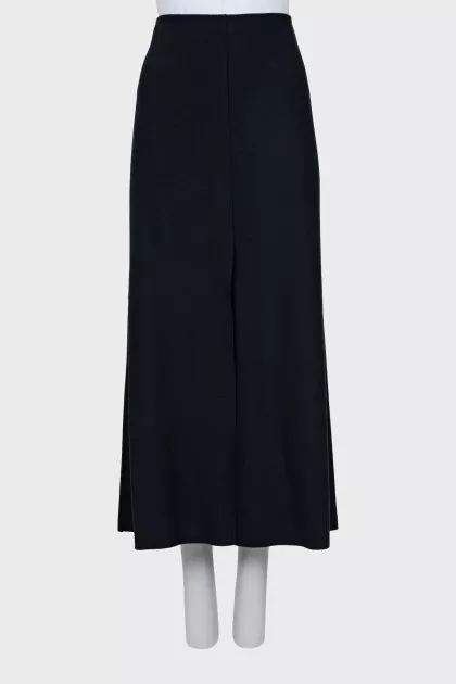 Wool skirt with slits and tag