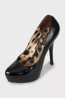 Black high heel shoes