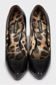 Black high heel shoes