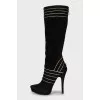 Suede boots with raised seams