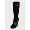 Suede boots with raised seams