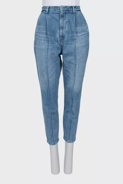 Banana jeans with stitched creases