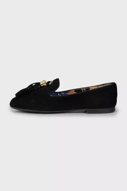 Suede moccasins with decoration