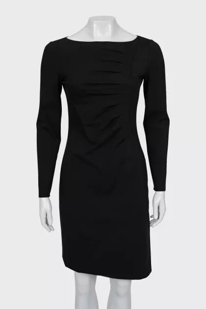 Fitted dress with draping