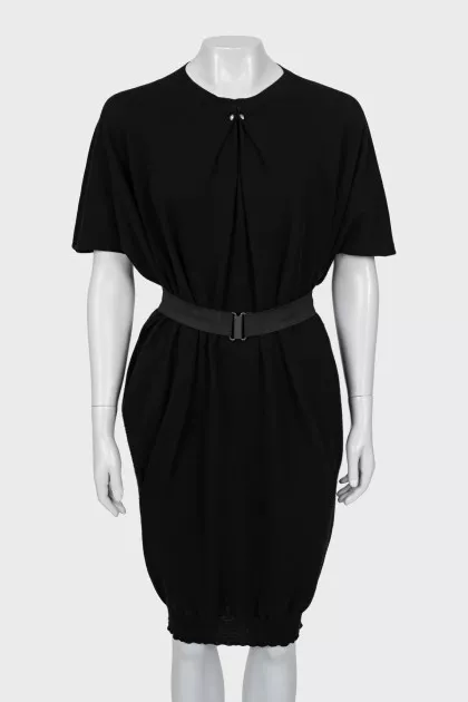 Wool black dress with belt