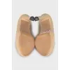 Beige open toe shoes
