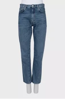 Blue jeans with asymmetric seams