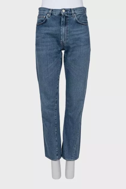 Blue jeans with asymmetric seams