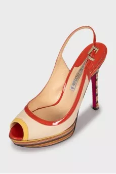 Combined leather sandals