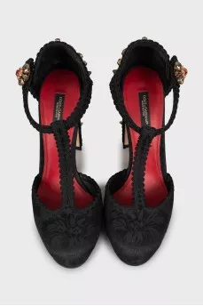 Textile shoes with decor
