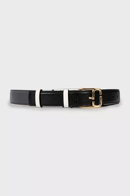 Two-tone belt with tag