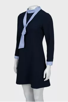 Fitted dress with detachable collar