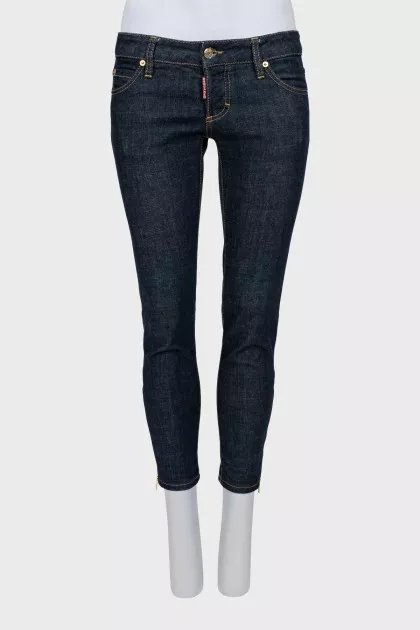 Cropped jeans with zips at the bottom