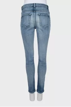 Голубые джинсы skinny fit с заплатками