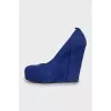 Blue wedges