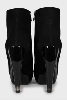 Suede ankle boots with figured heels