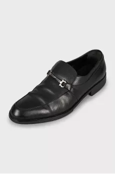 Men's leather shoes with metallic decor