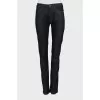 Jeans with contrast seams and tag