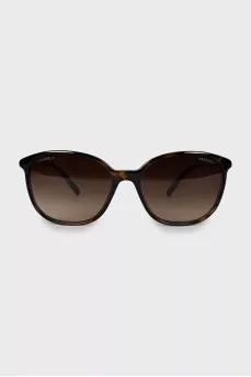 Wayfarer sunglasses with rhinestones