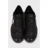 Men's sneakers with branded patch