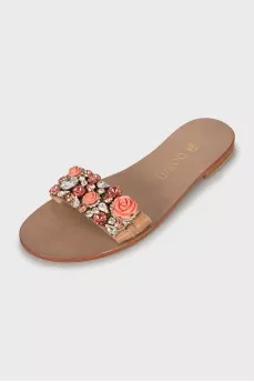 Leather slides with decor