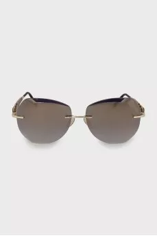 Sunglasses with wooden temples