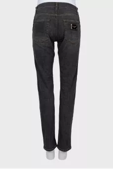 Серые джинсы slim fit