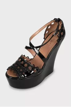 Patent wedge sandals