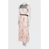 Floral print dress decorated with mesh