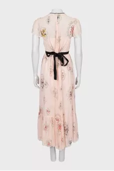 Floral print dress decorated with mesh