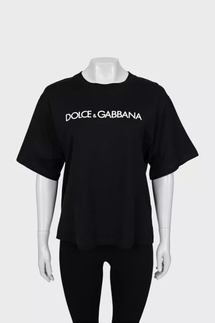 Loose T-shirt with brand logo