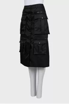 Skirt with buttons and patch pockets