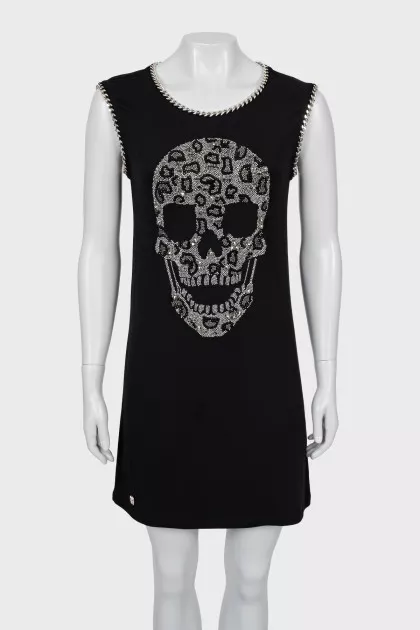 Black dress decorated with chain and rhinestones