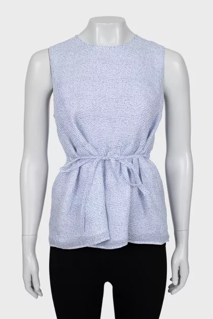 Fitted blouse with small polka dots